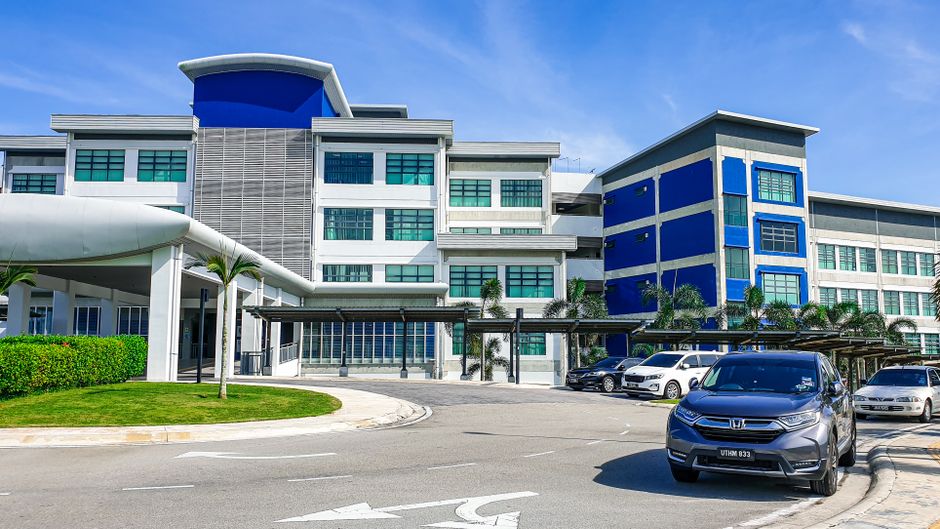 Renting a Car in Johor Bahru: Complete Self-Drive Guide to JB City, Iskandar Puteri, and Day Trips to Senai and Pontian