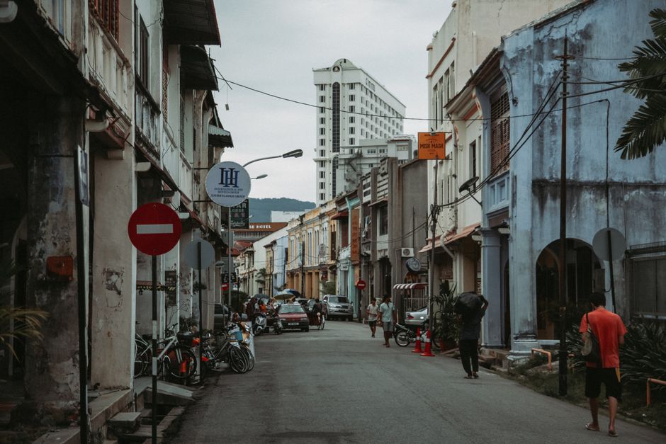 Renting a Car in Penang: Complete Self-Drive Guide to George Town, Penang Hill, Batu Ferringhi, and the Peranakan Trail